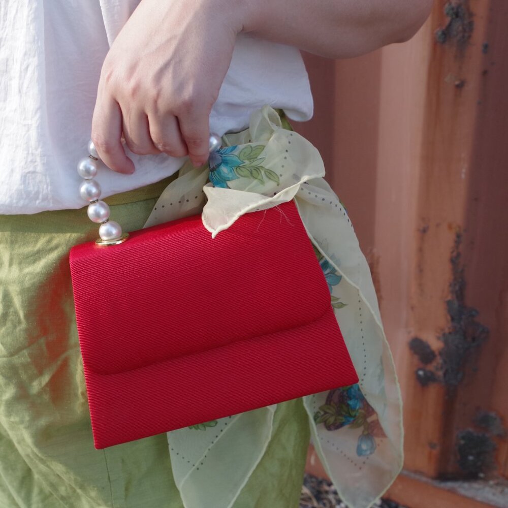 Red Clutch Purse beaded Pearl Handle
